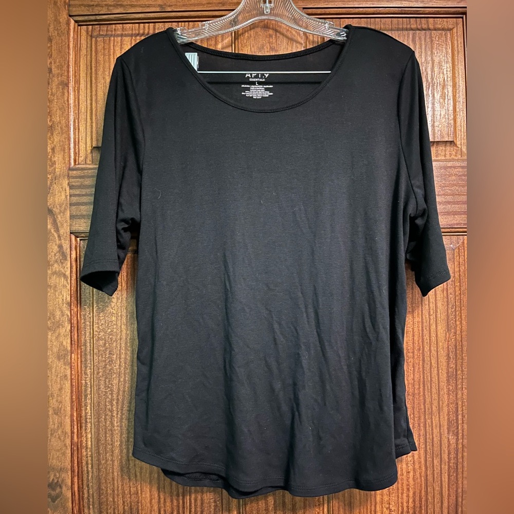 Apt 9 Elbow Sleeve black size L gently loved